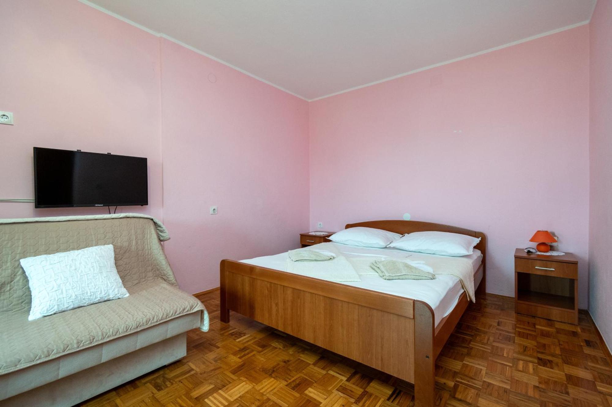 Apartments And Rooms With Parking Space Zubovici, Pag - 16063 Экстерьер фото